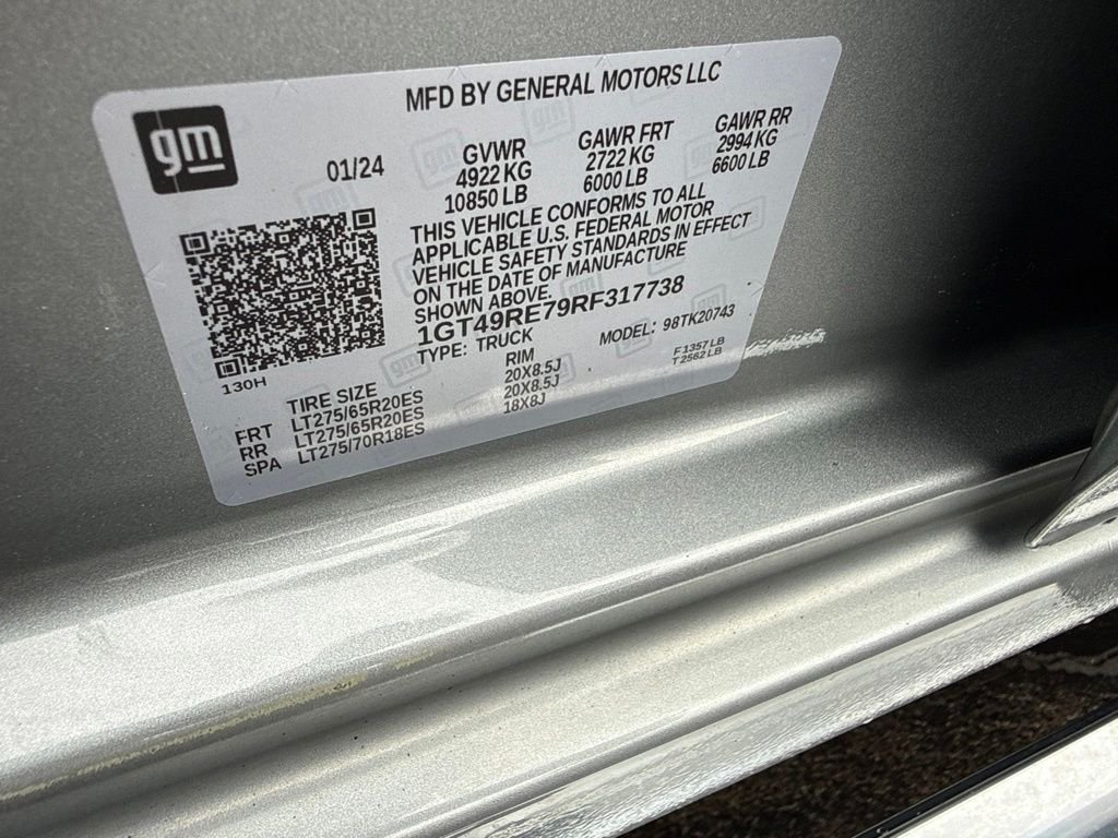 Used 2024 Silver GMC Denali image 10