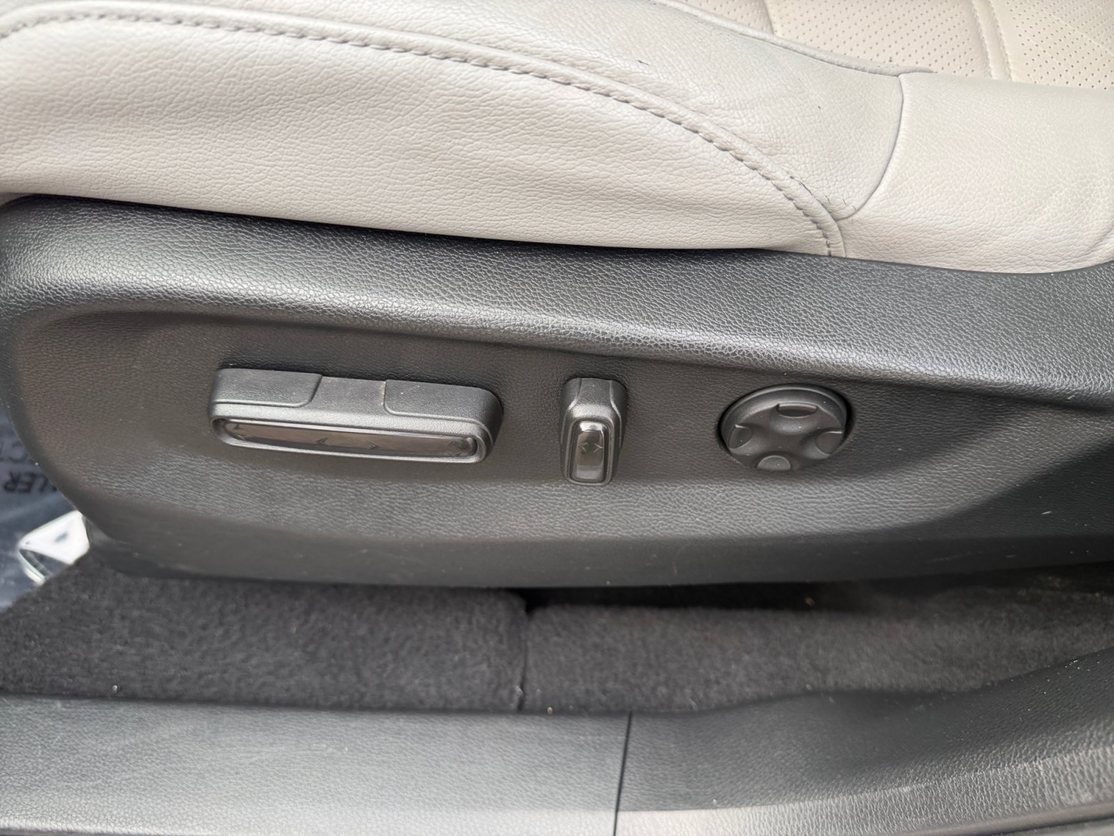 Used 2017 Gray Honda EX-L image 9