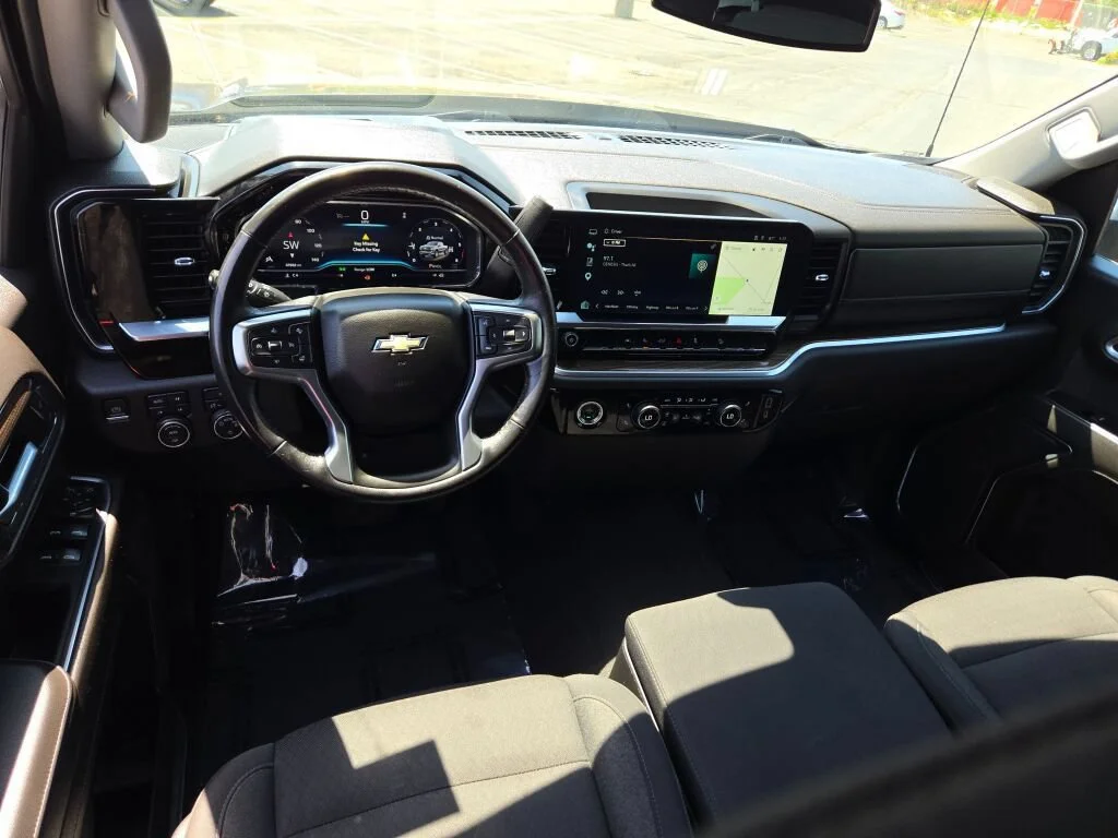 2022 Chevrolet Silverado 1500 LT - Photo 19