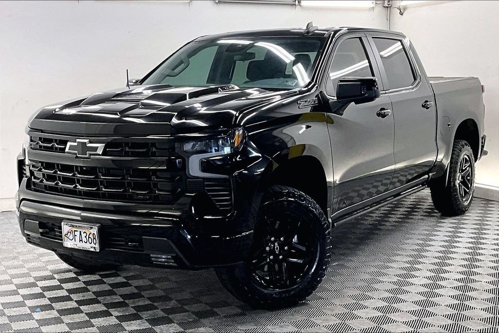 Used 2022 BLACK Chevrolet LT Trail Boss image 1