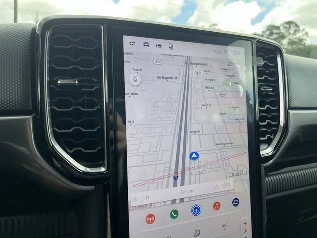 New 2026 Oxford White Ford XLT image 18
