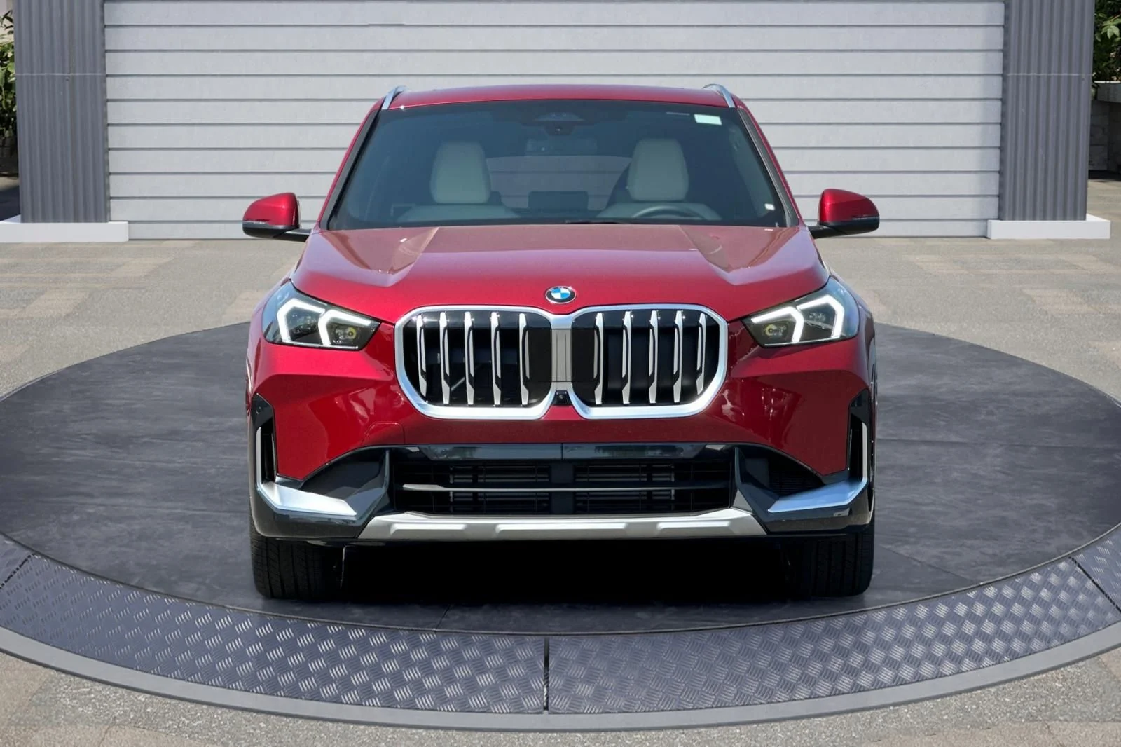 New 2026 Vegas Red Metallic BMW xDrive28i image 2