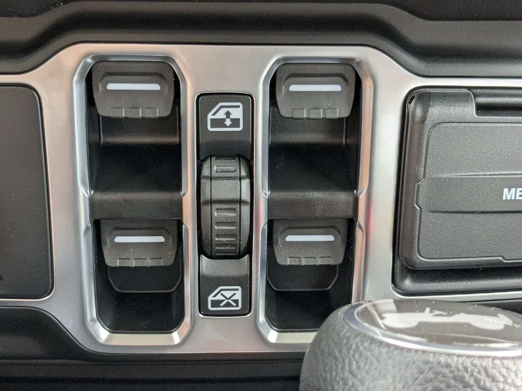 2025 Jeep Wrangler 4xe Sports S 4XE - Photo 31