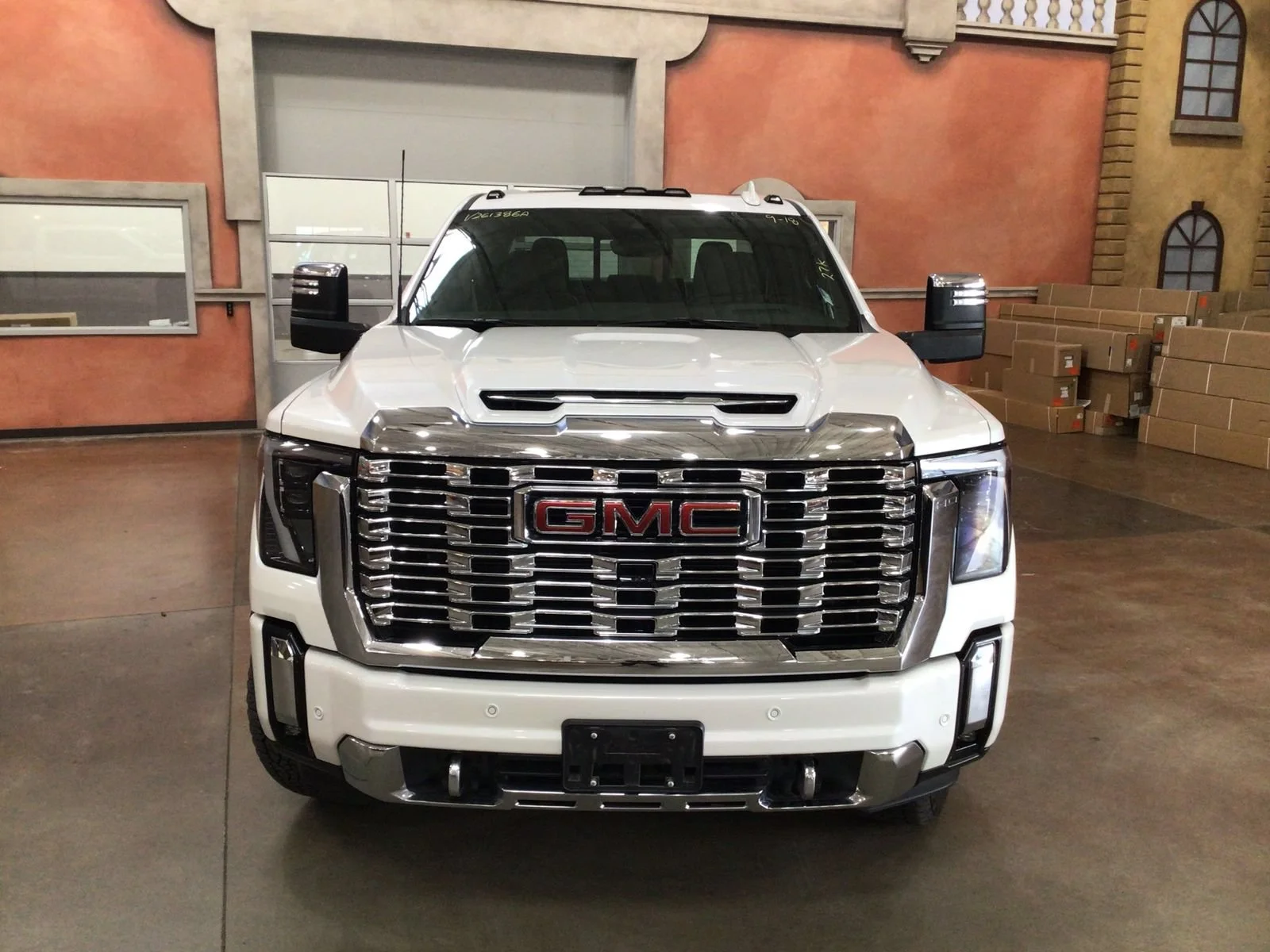 Used 2025 White Frost Tricoat GMC Denali image 1