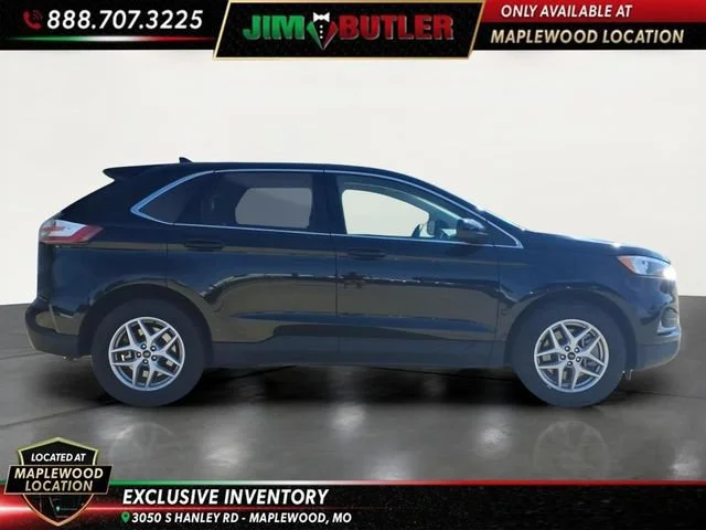 Used 2024  Ford SEL image 5
