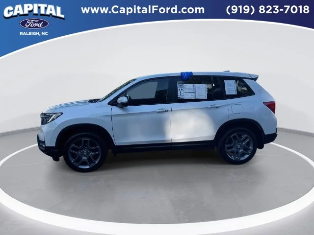 Used 2023  Honda EX-L image 5