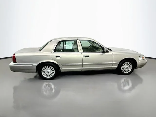 Used 2008 Tan Mercury GS image 8