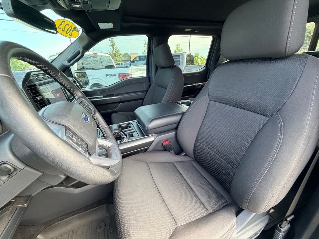 Used 2023 Blue Ford XLT image 27