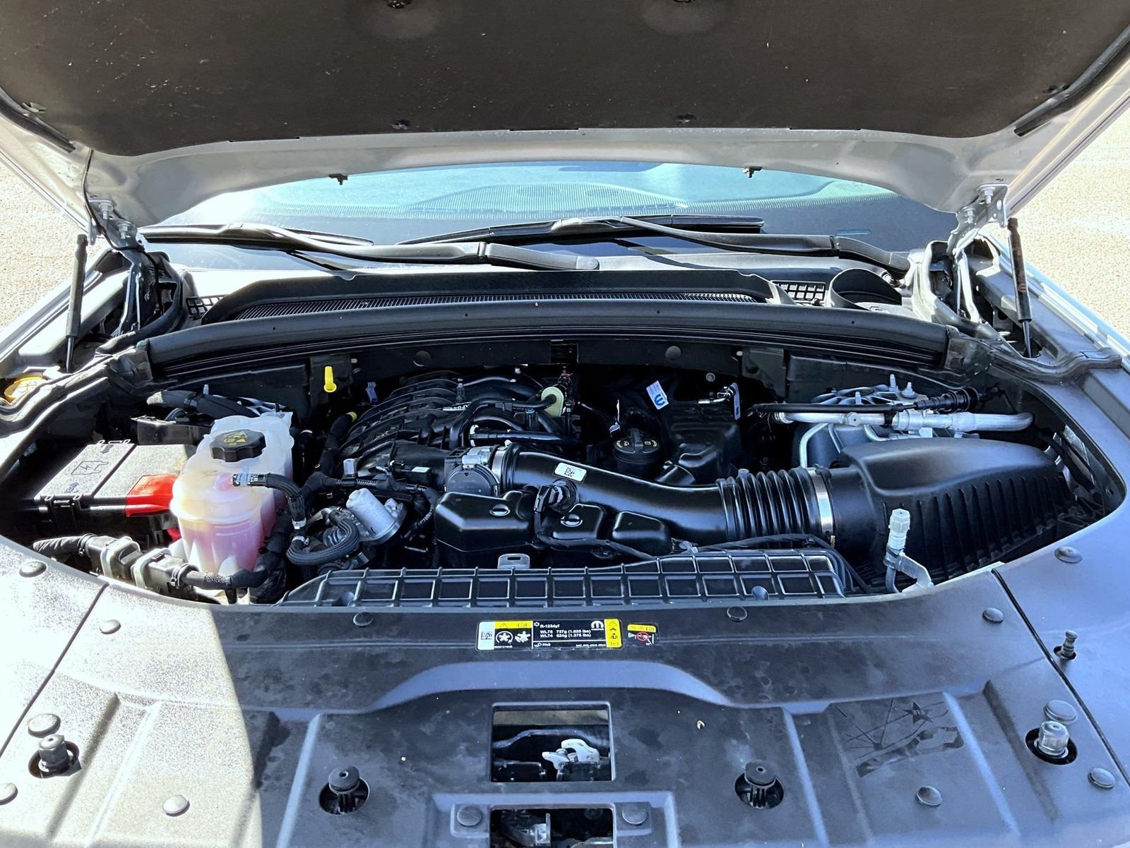 Certified Used 2025 Silver Jeep Altitude image 24