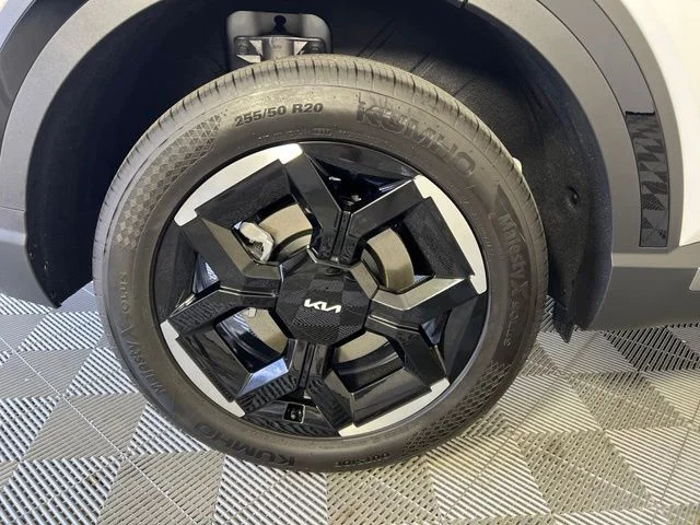 New 2027 White Kia EX image 43