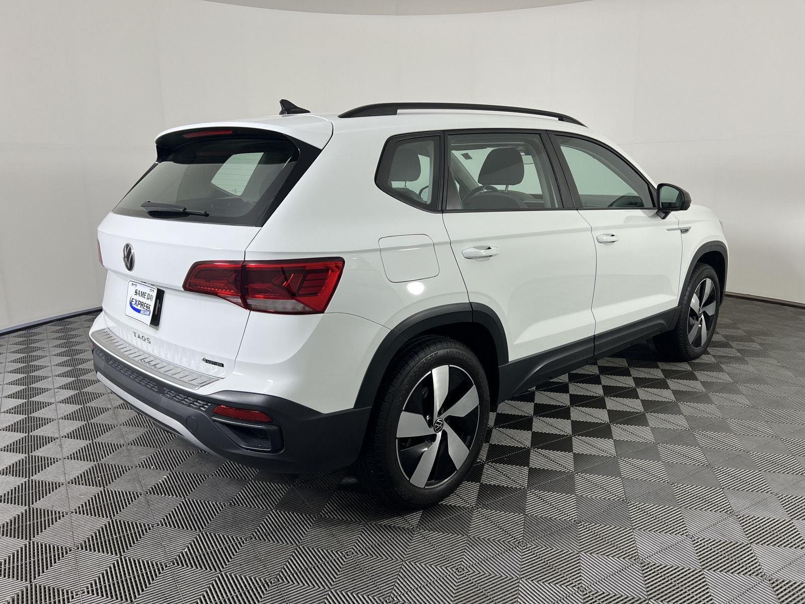 Used 2024 Pure White Volkswagen S image 23