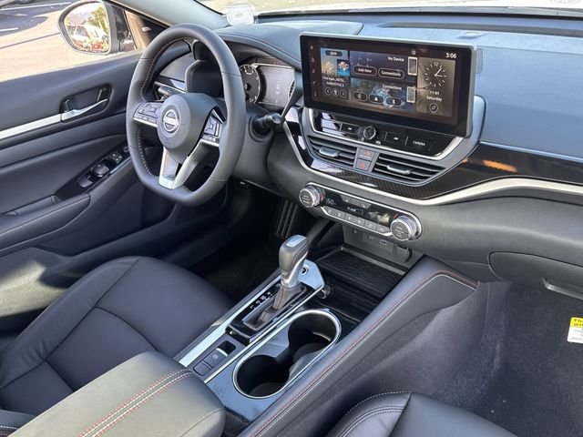 New 2025 Gray Nissan 2.5 SR image 22