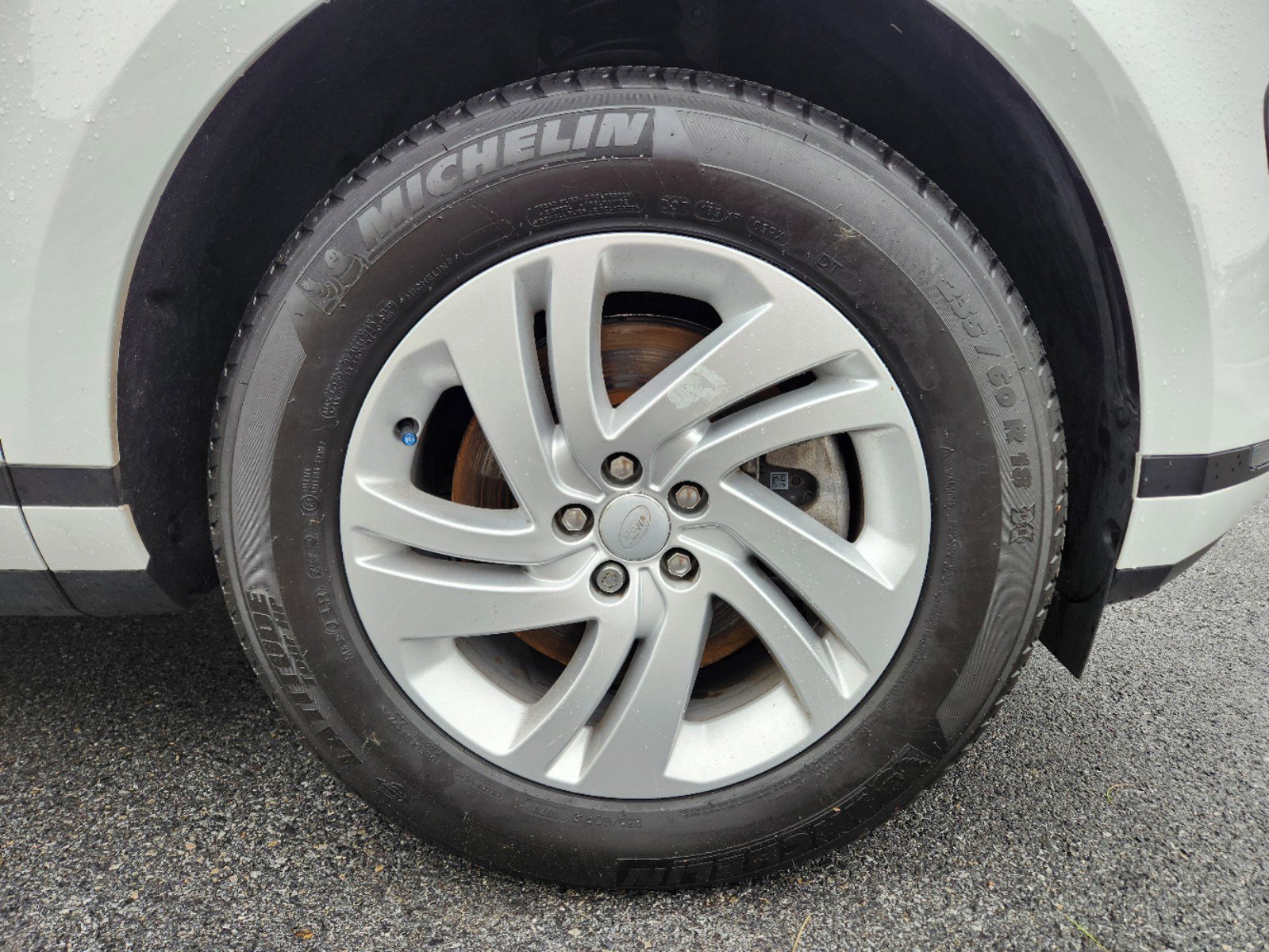Certified Used 2024 Fuji White Land Rover S image 7