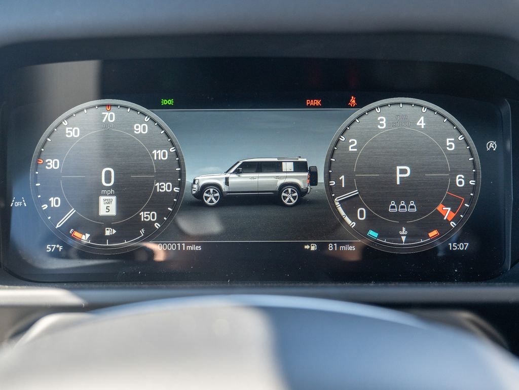 New 2026 Black Land Rover X-Dynamic SE image 13