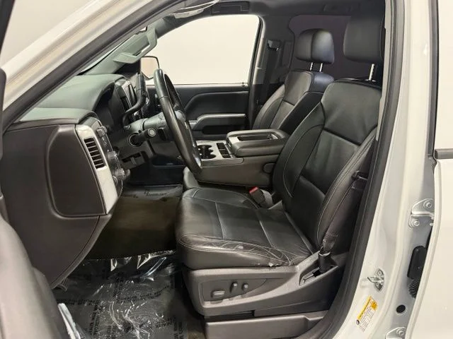 Used 2017 White Chevrolet LT image 13