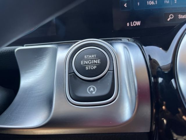 Used 2020  Mercedes-Benz GLB 250 image 27