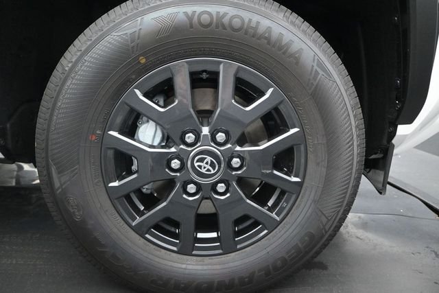 New 2026 Ice Cap Toyota SR5 image 15