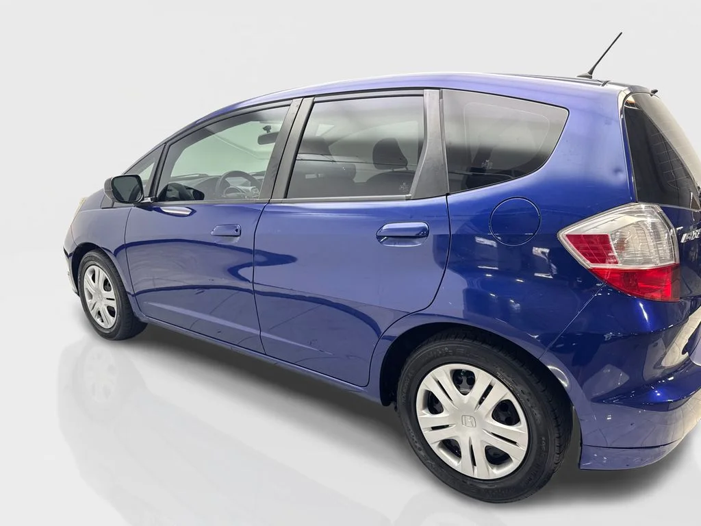 Used 2011  Honda Base image 14