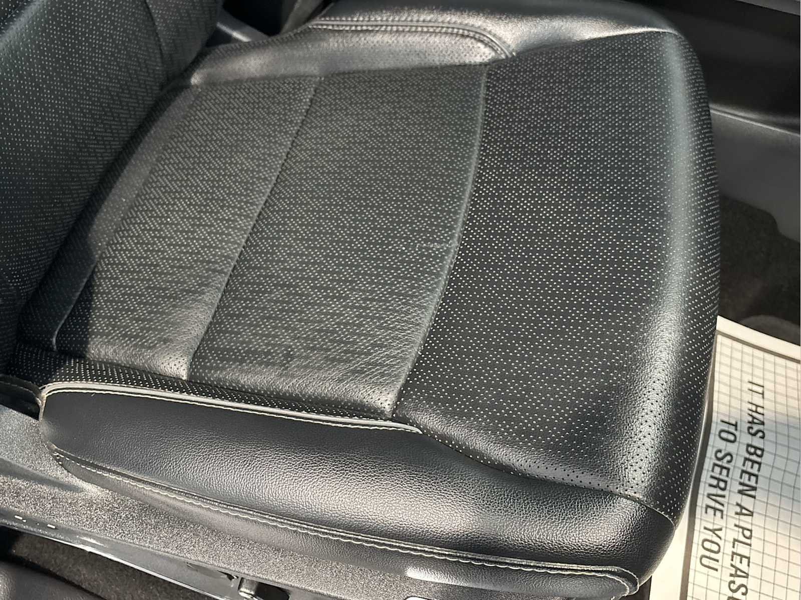 Used 2024 Avalanche Ford LARIAT image 27