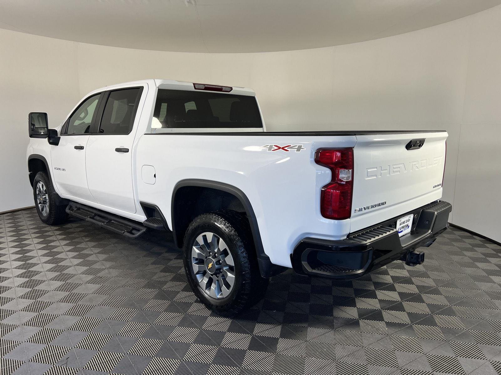 Used 2023 Summit White Chevrolet Custom image 21