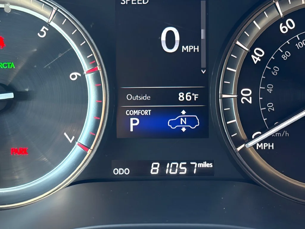 Used 2019 Silver Lexus 570 image 23