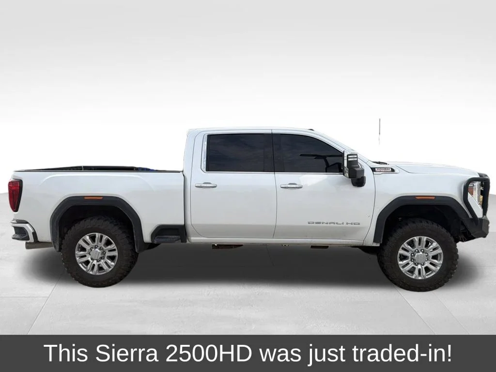 Used 2022 White Frost Tricoat GMC Denali image 1