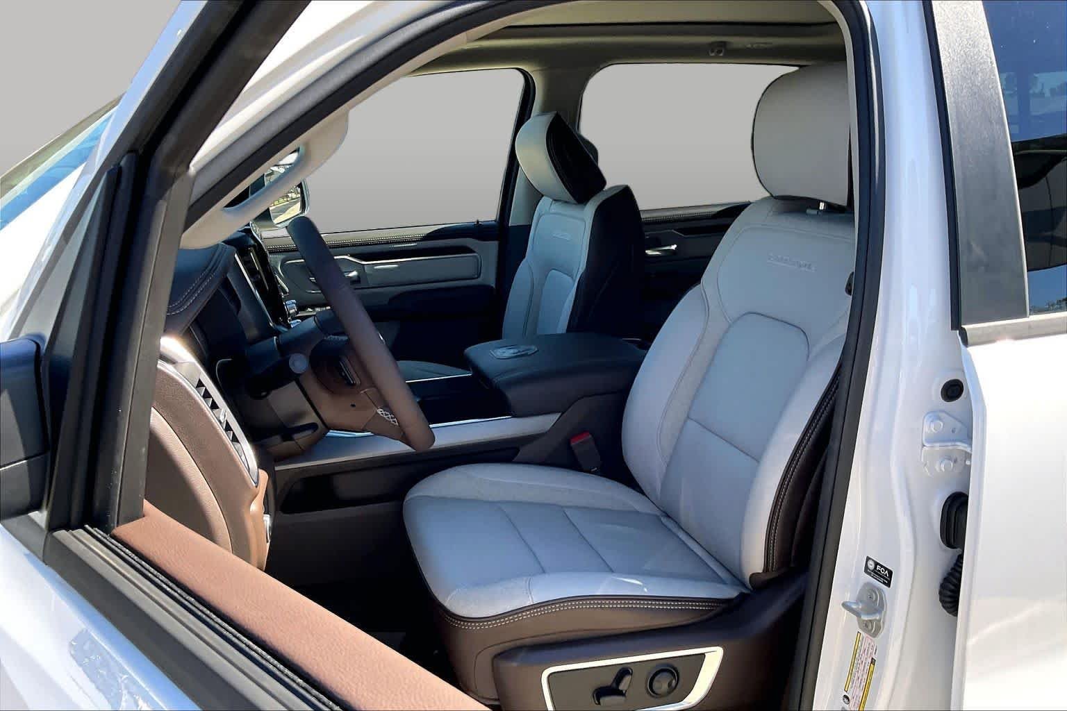 New 2027 Bright White Clear-Coat Exterior Paint RAM Laramie image 9