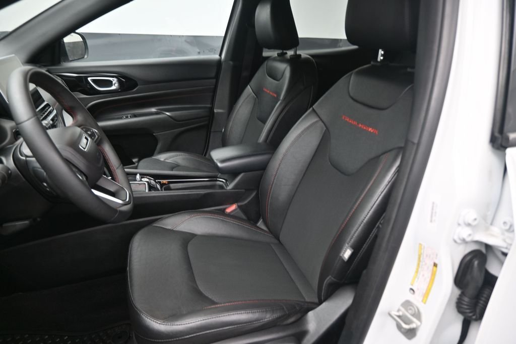 Used 2024 White Jeep Trailhawk image 19