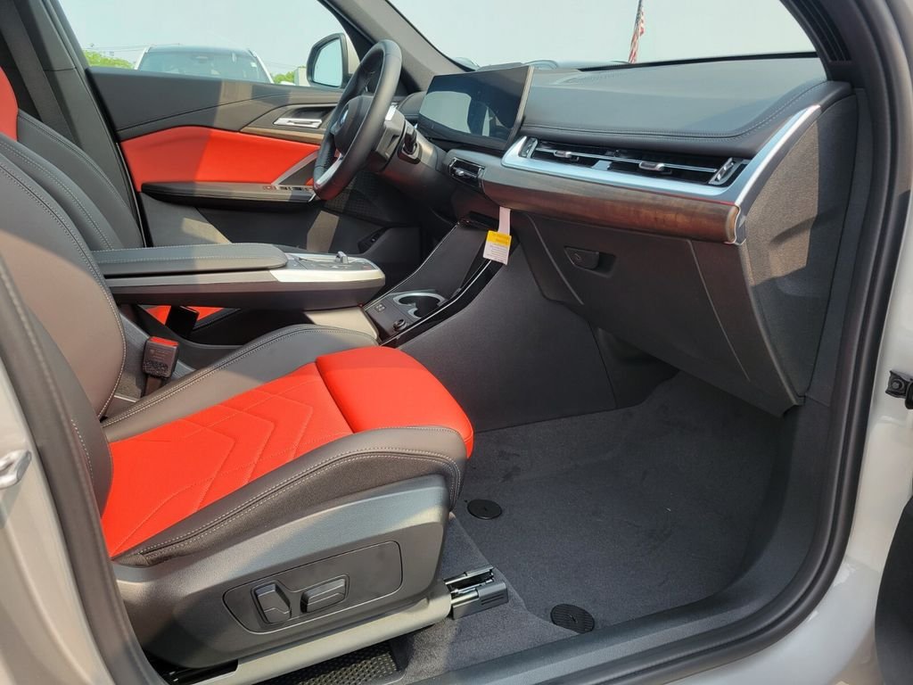 2025 BMW X1 28i - Photo 12