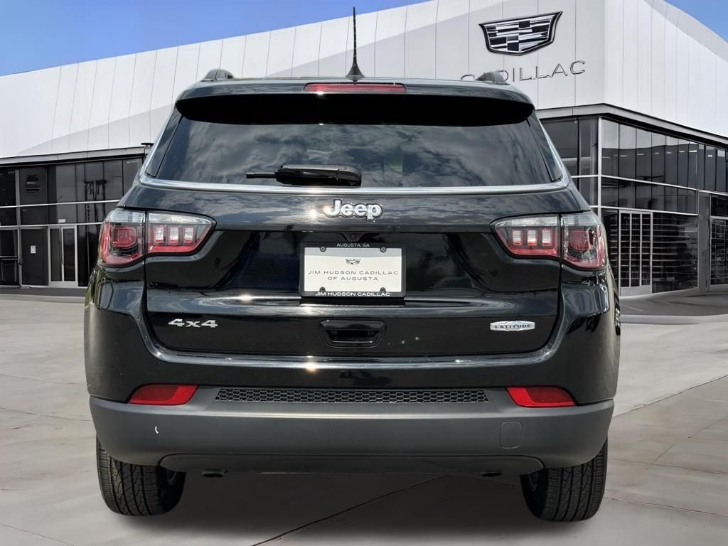Used 2025 Black Jeep Latitude image 6