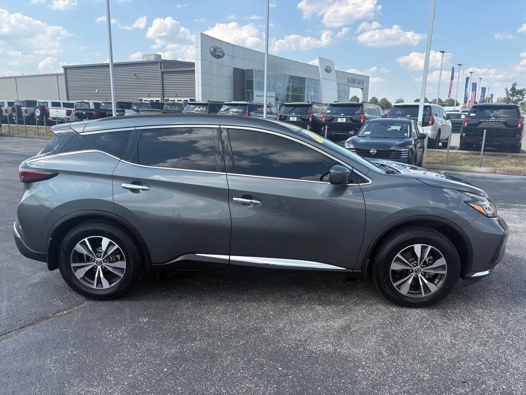 Used 2020 Gray Nissan SV image 4
