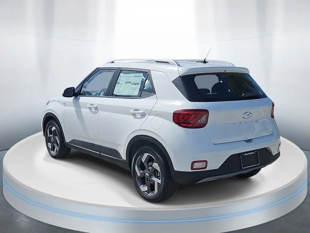 2025 Hyundai Venue SEL - Photo 3