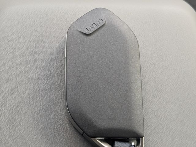 New 2027 Frost Blue / Black Roof Kia S image 30