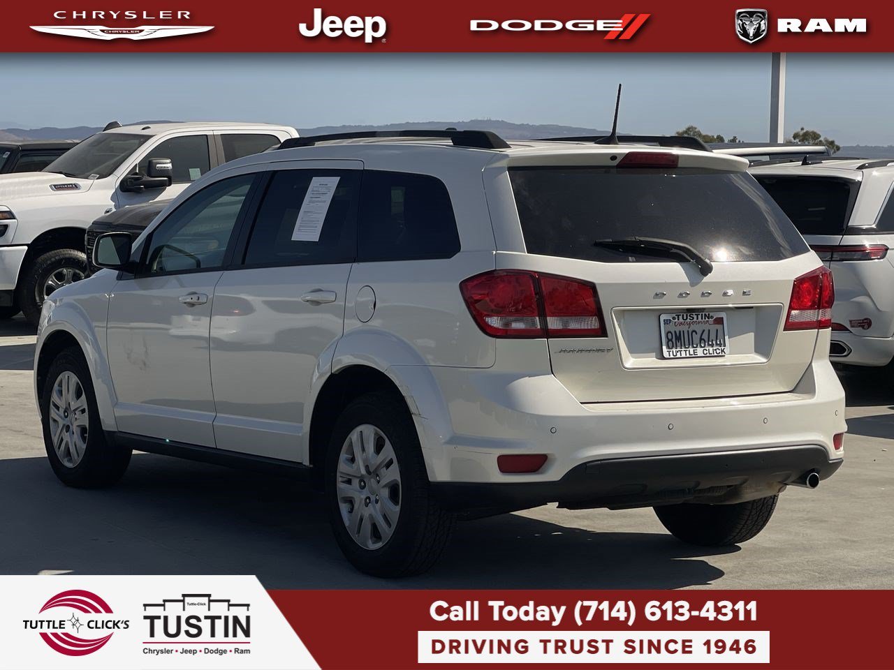 Used 2019 White Noise Tri-Coat Dodge SE image 13