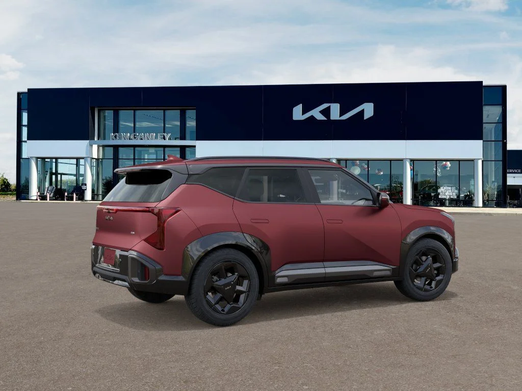 New 2027 Magma Red Matte Kia X-Line image 6
