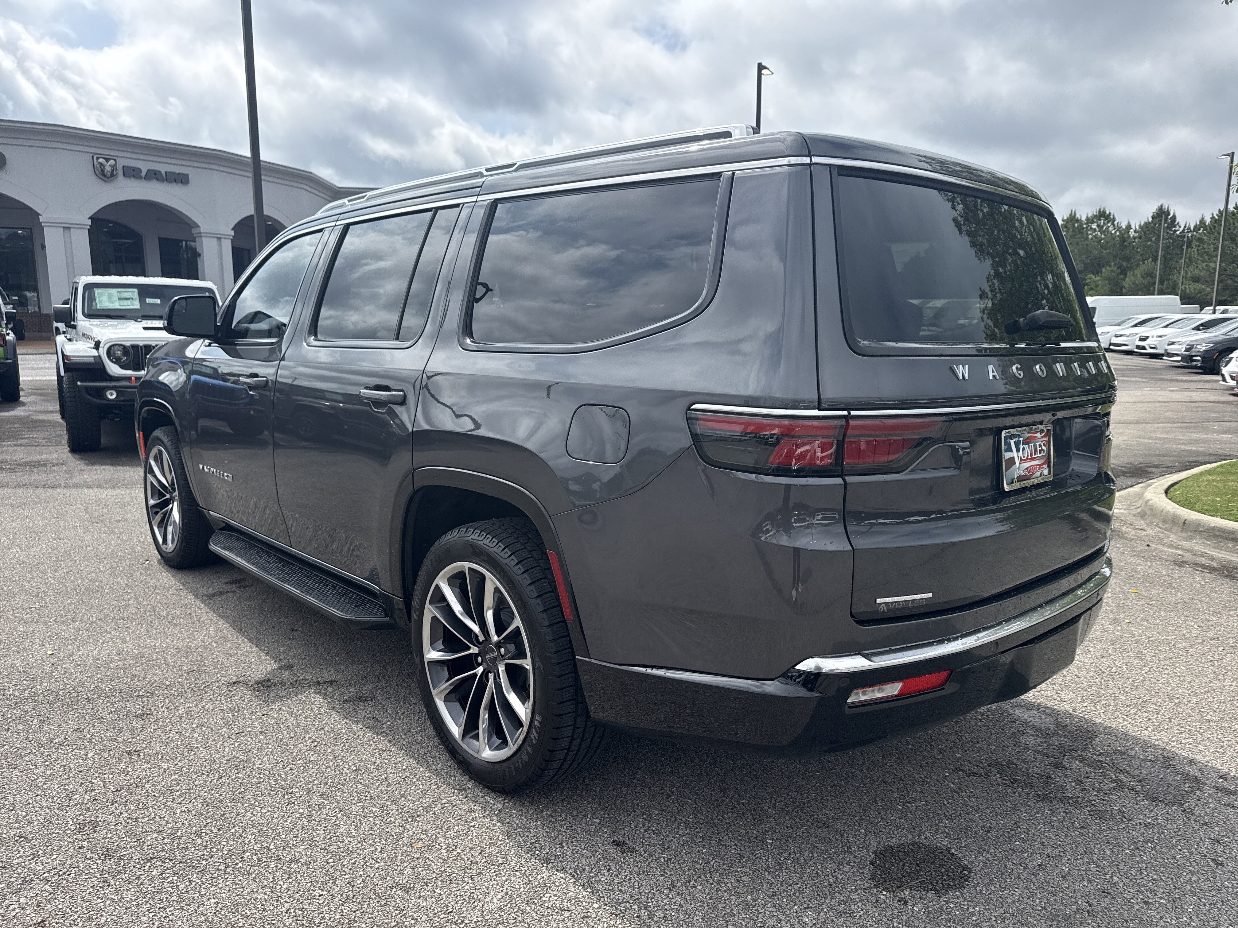 Used 2022 Baltic Gray Metallic Clearcoat Jeep Series II image 5