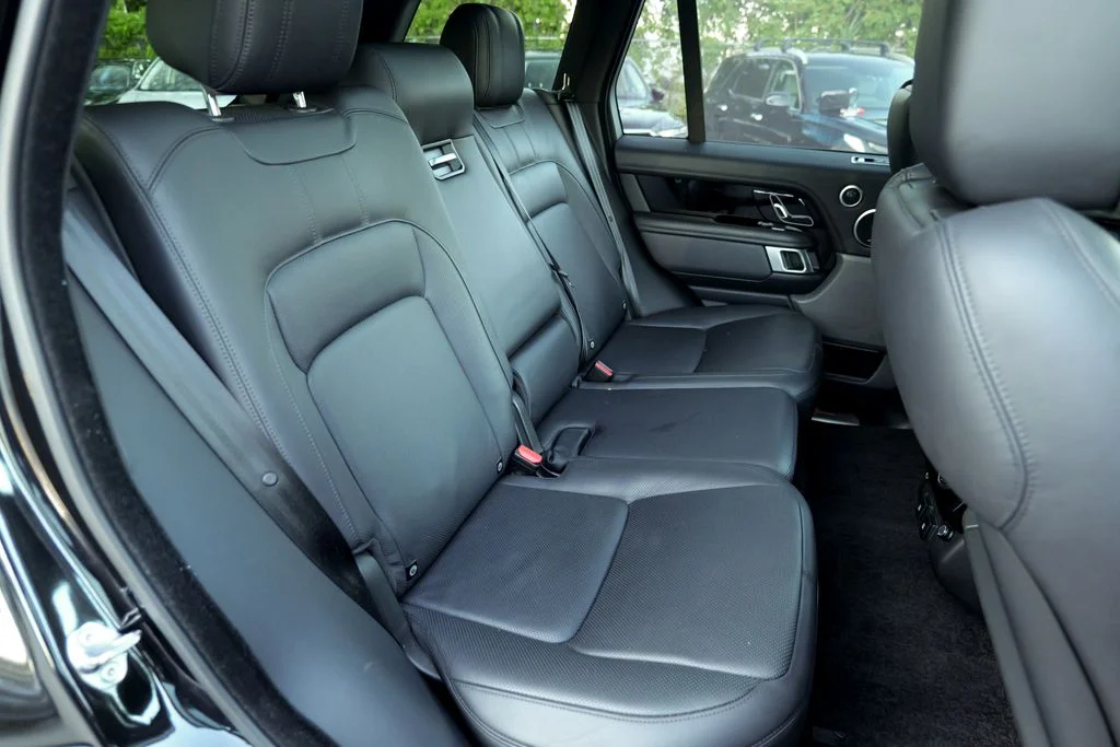 Used 2020 Santorini Black Metallic Land Rover HSE image 34