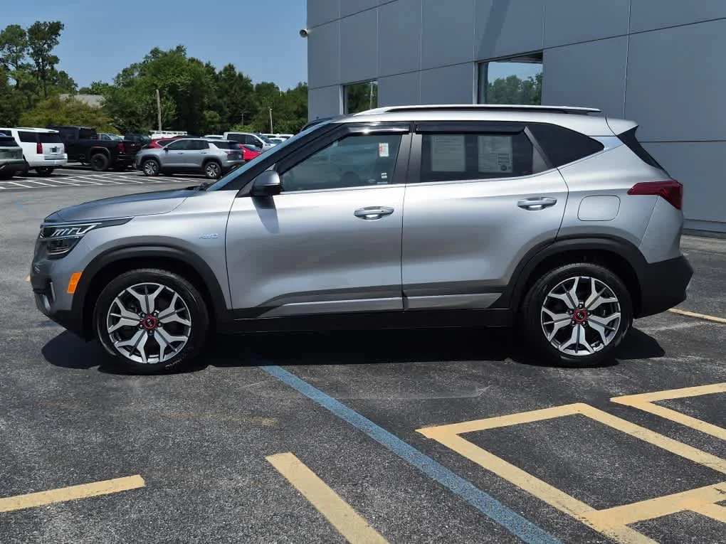 Used 2021 Steel Gray Kia SX image 5