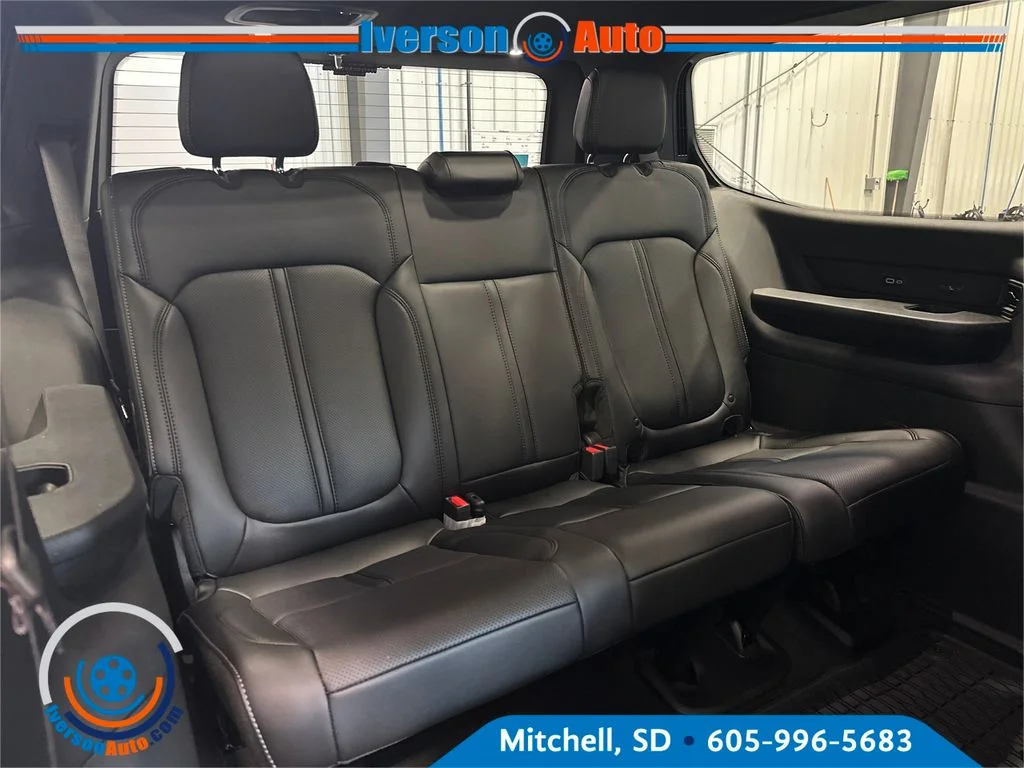 New 2026 Steel Blue Exterior Paint Jeep Upland image 31