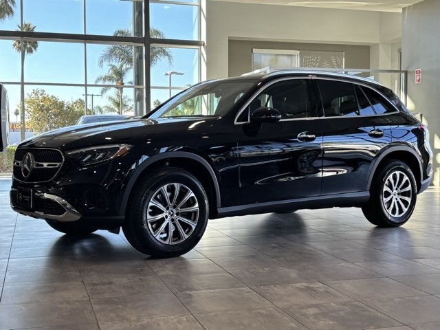 2026 Mercedes Benz GLC 300 4MATIC photo 4