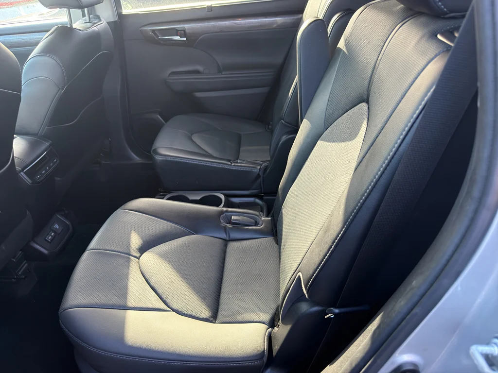 Used 2022 Celestial Silver Metallic Toyota Hybrid Limited image 3