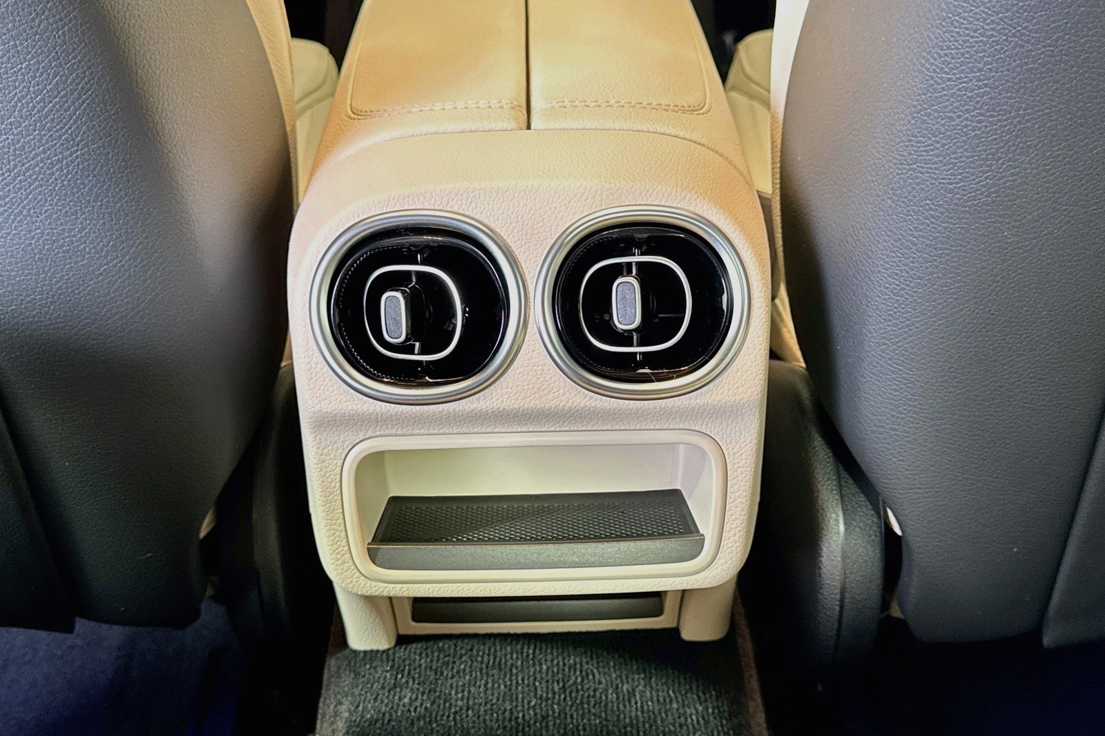 New 2026 Polar White Mercedes-Benz C 300 image 23