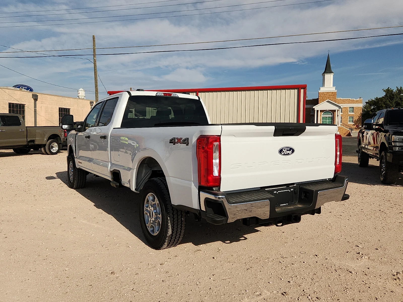 New 2027 Oxford White Ford XLT image 5