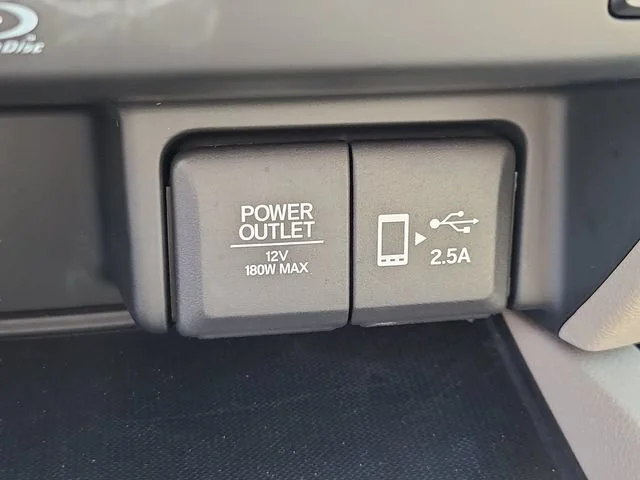 Used 2019 White Honda Touring 7-Passenger image 34