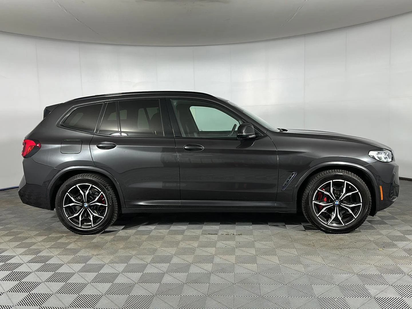 Used 2022 Dark Graphite Metallic BMW M40i image 30