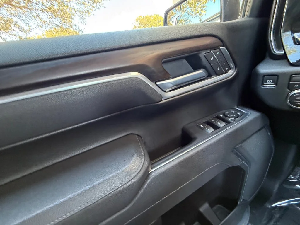 Used 2025 Black GMC SLT image 11