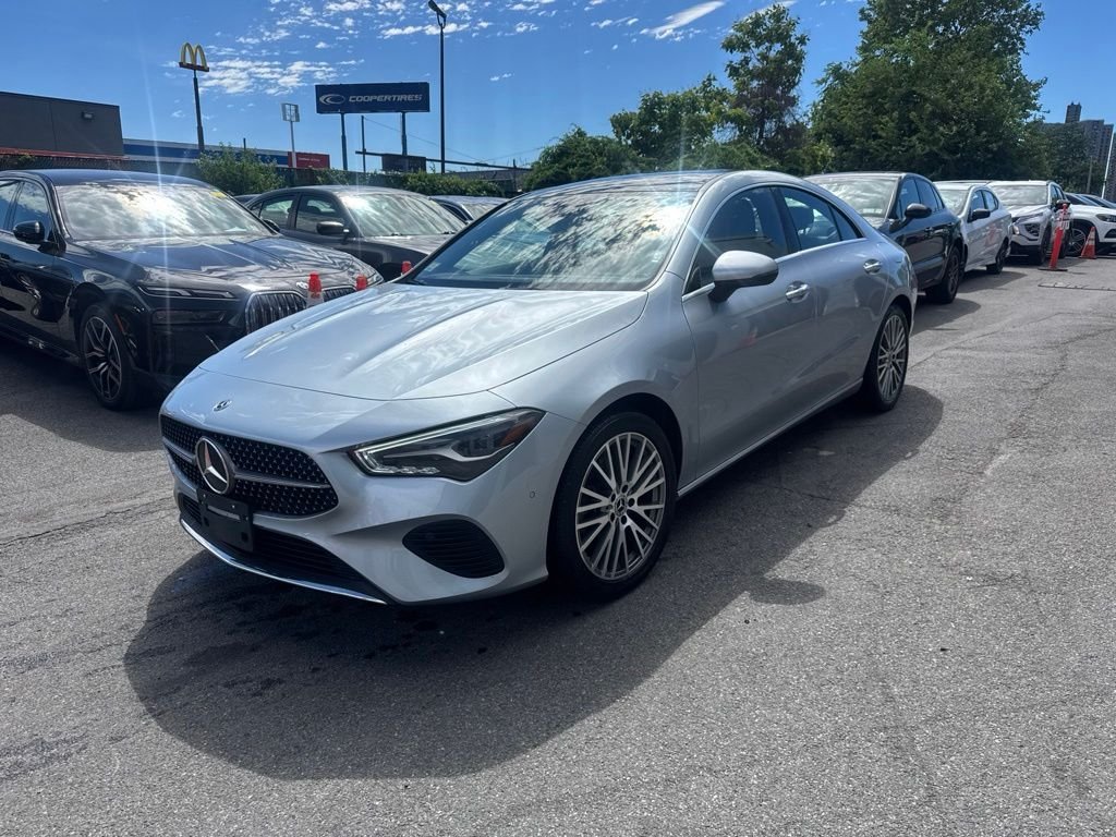 Used 2025  Mercedes-Benz CLA 250 image 1