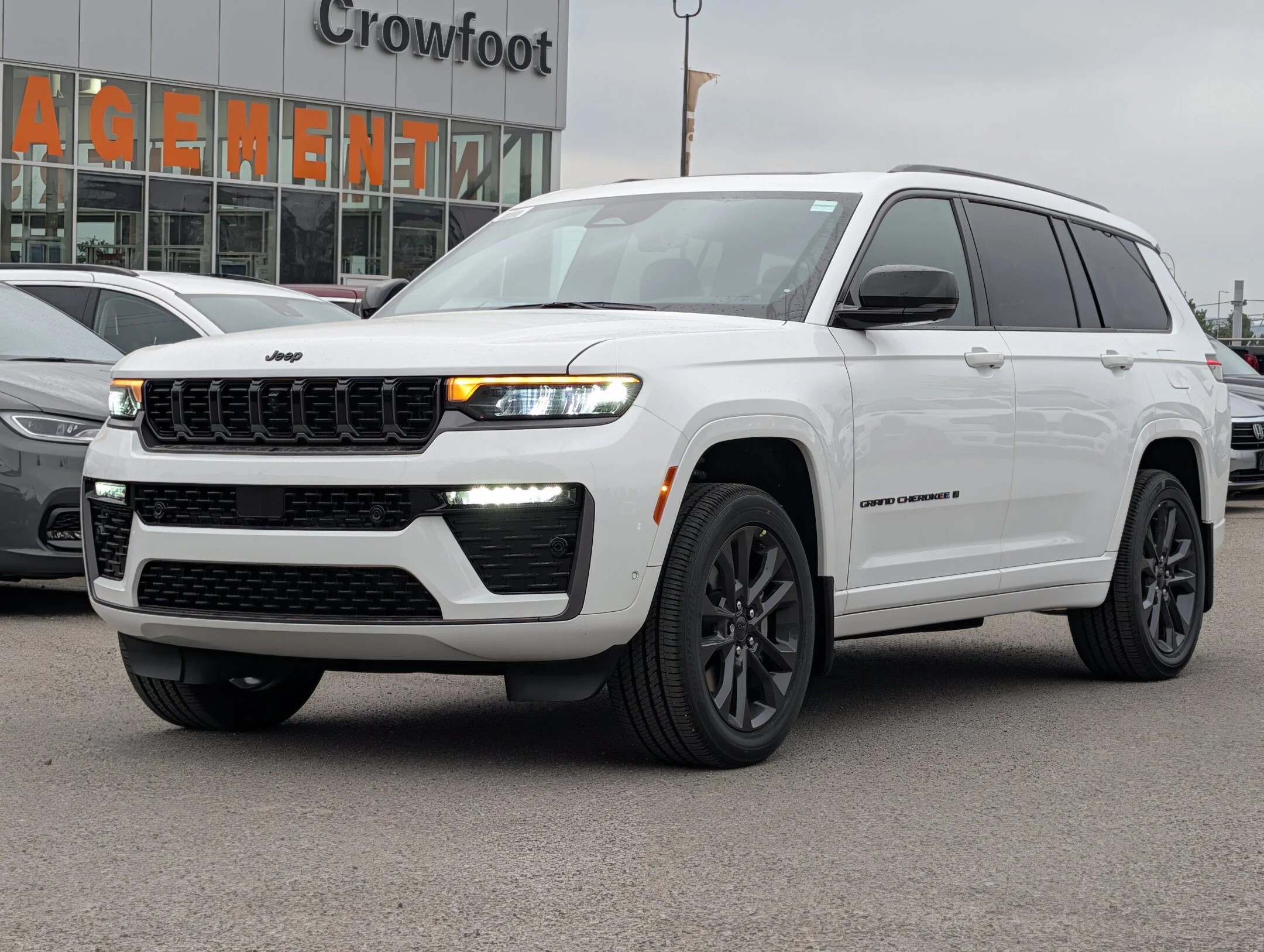 New 2026 White Jeep Limited Reserve - - 4x4 - CommandView Sunroof - Nappa Leather Seats & More! image 4