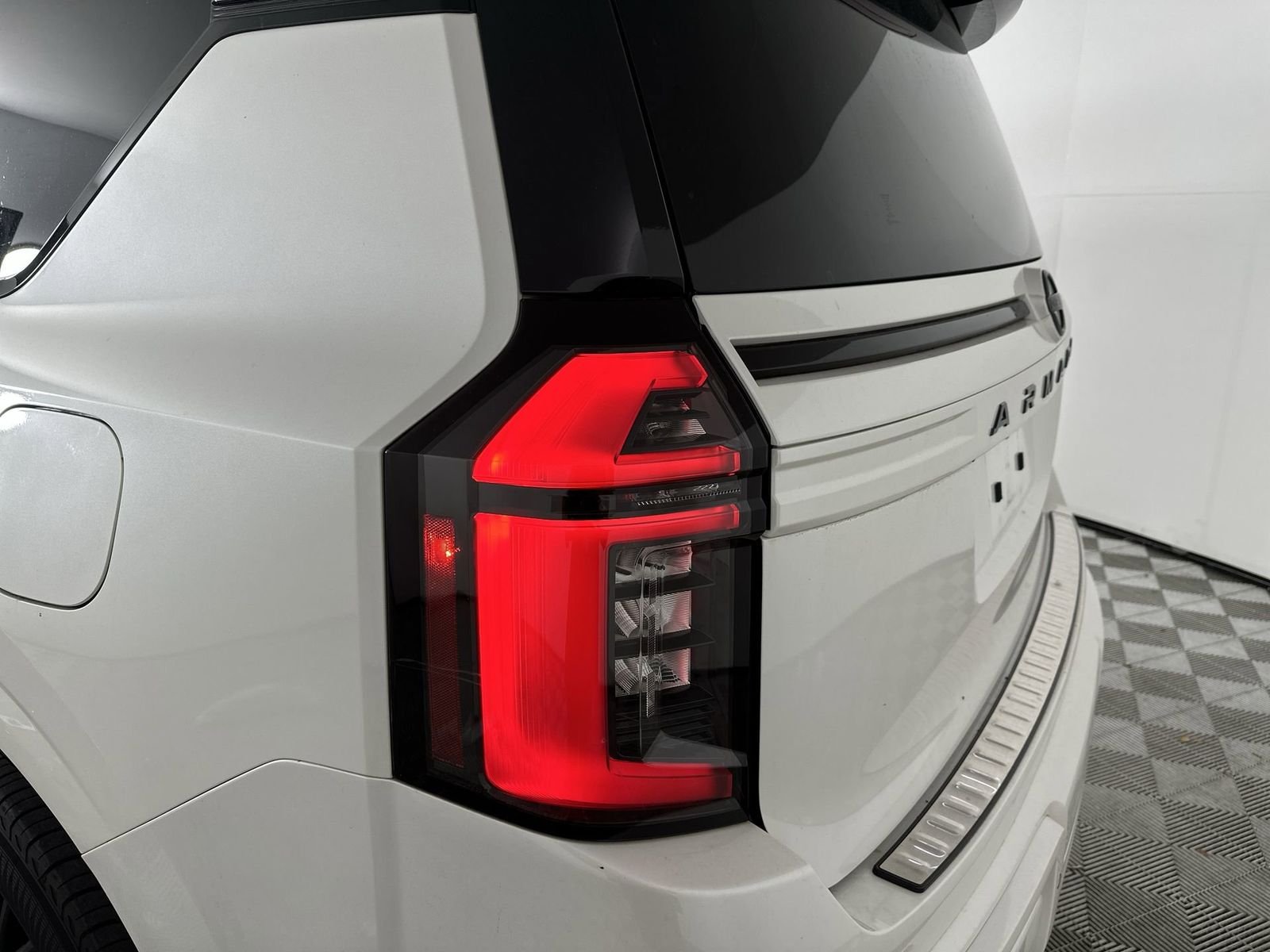 2025 Nissan Armada Platinum - Photo 26