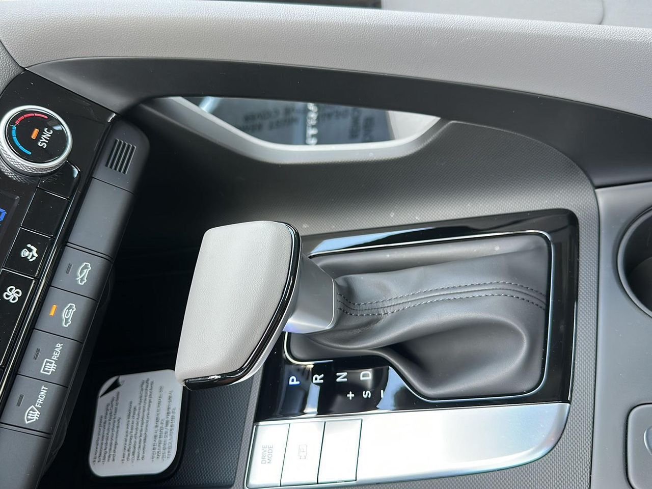 New 2026 Serenity White Hyundai SEL Sport image 21